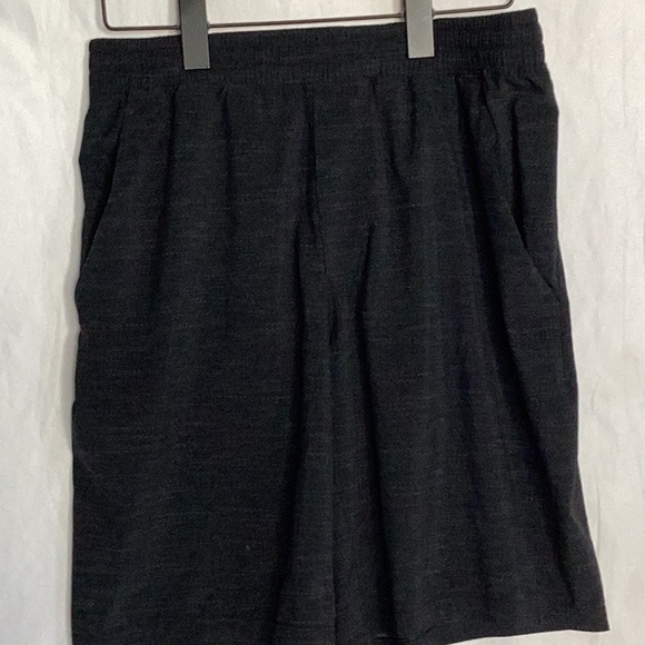 Lululemon shorts - Picture 3 of 11